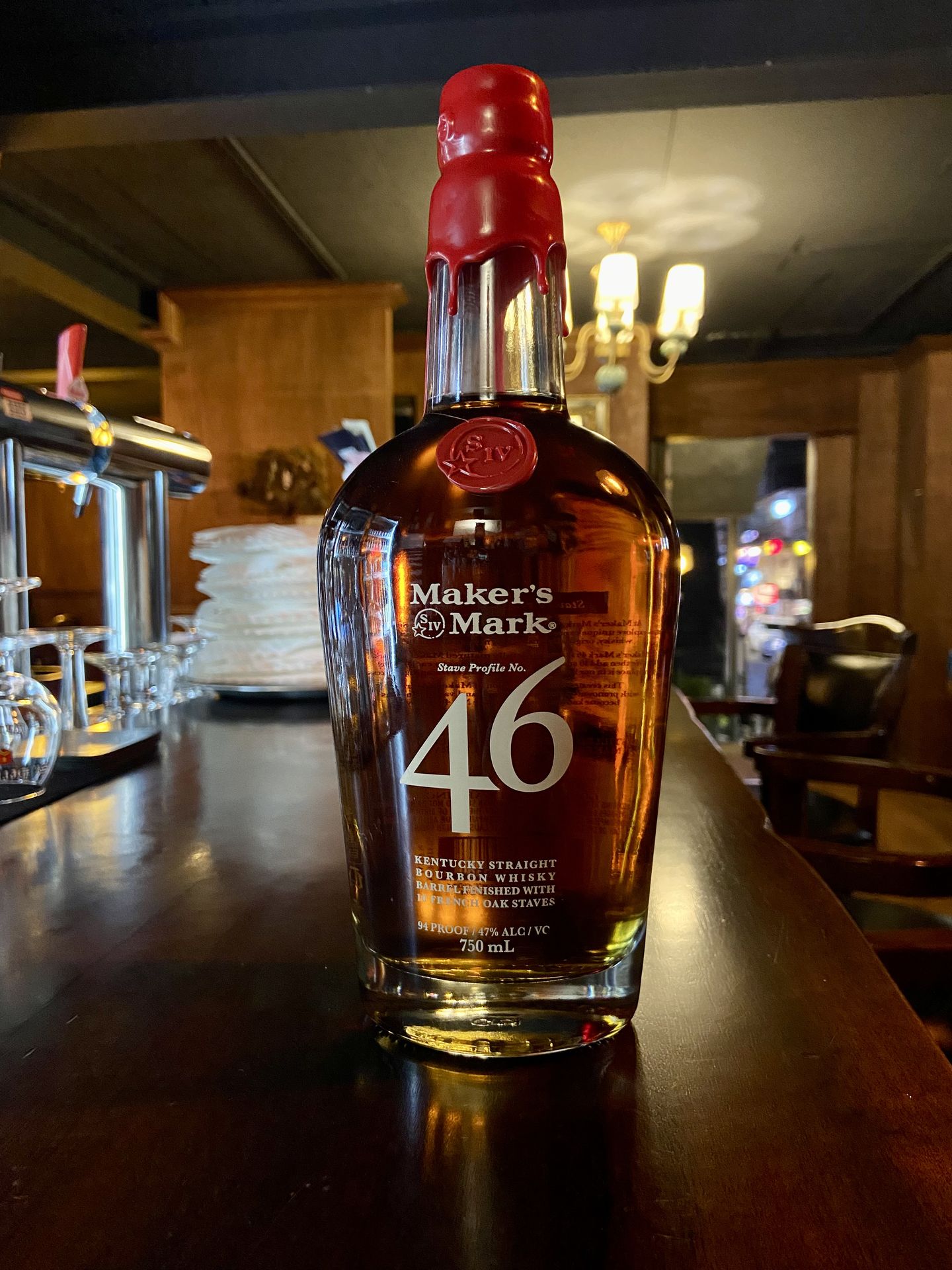 메이커스 마크 46 정보 및 구매 데일리샷에서 모든 버번 위스키 가격 비교하고 내 주변에서 구매하기 2023